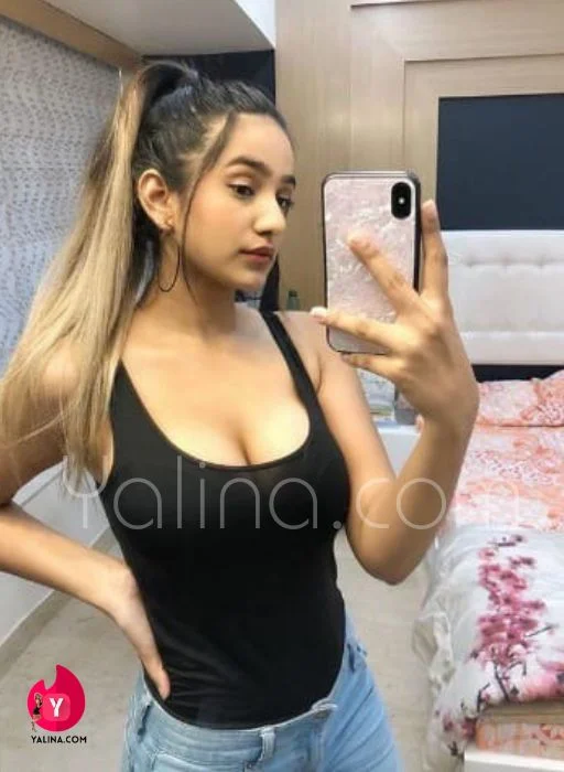 female Call Girls in Delhi
